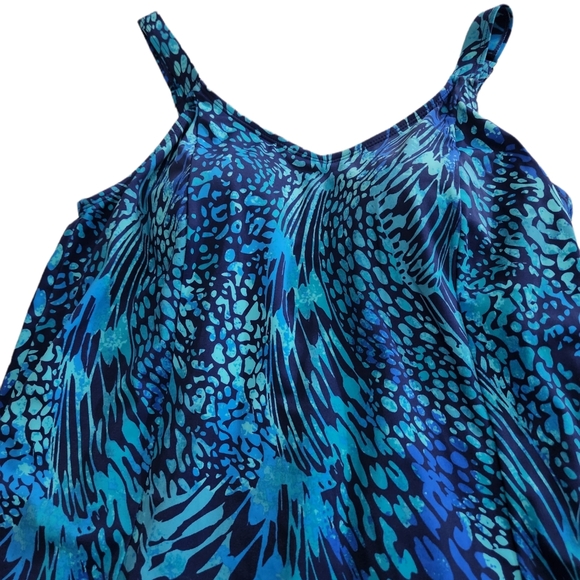 Two Piece Swimsuit, d&c. Beach - Picture 3 of 9